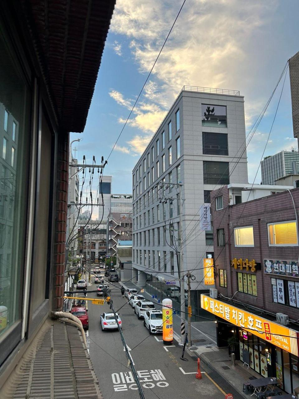 Popular, Lion's Nest, Seongsu-station 2mins Vila